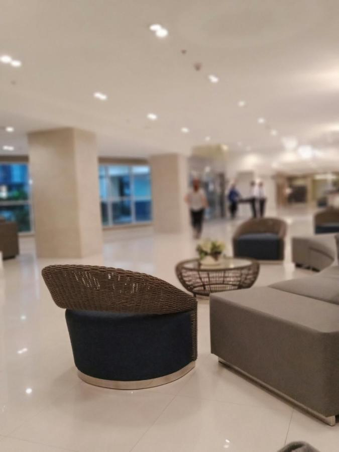 Chin'S Place Sea Residences Moa Manila Exterior photo