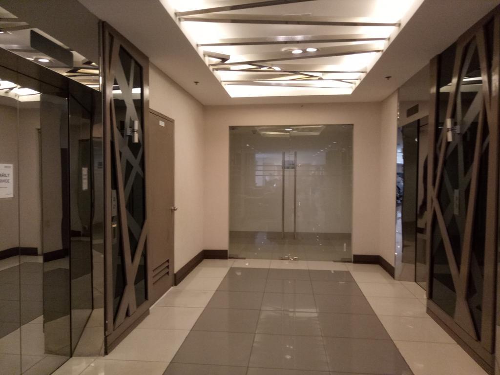 Chin'S Place Sea Residences Moa Manila Exterior photo